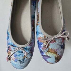 DORKING Floral Ballet Flats